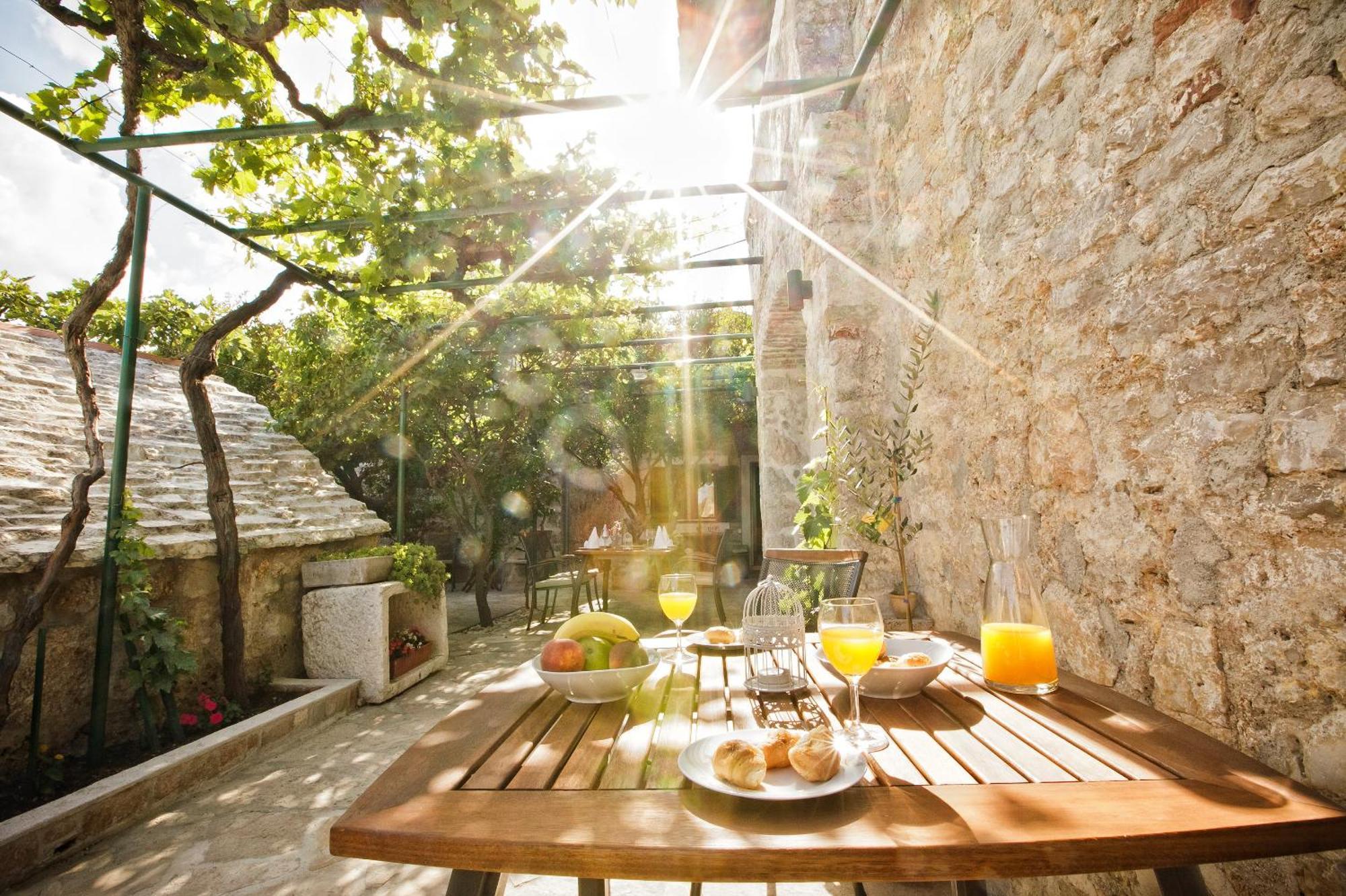 Paradise Stone Apartments Bol Pokoj fotografie