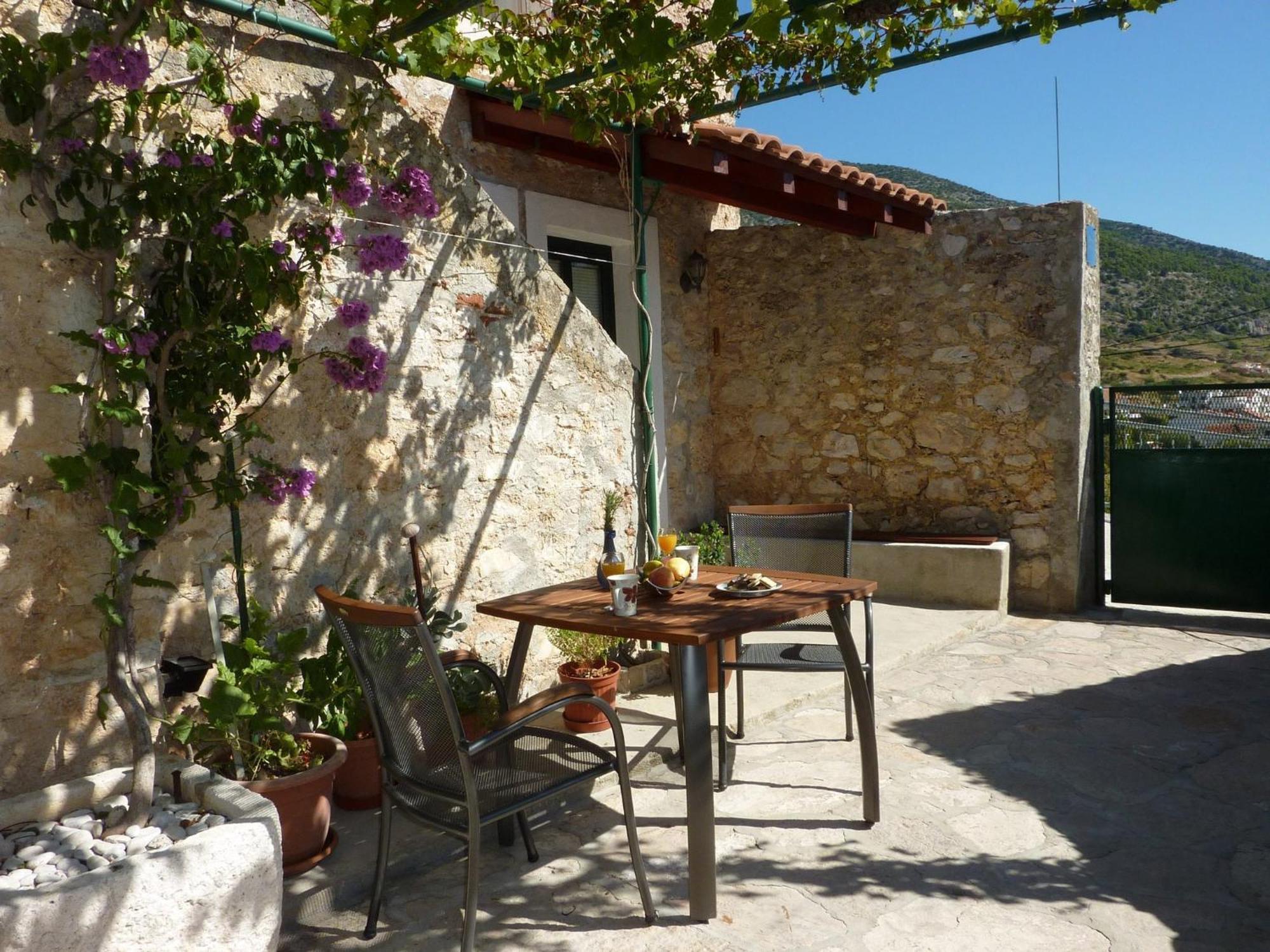 Paradise Stone Apartments Bol Pokoj fotografie