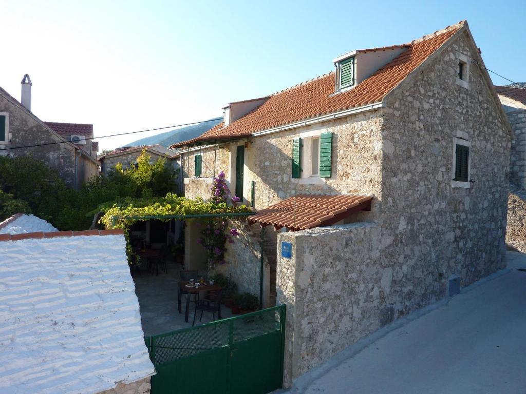 Paradise Stone Apartments Bol Exteriér fotografie